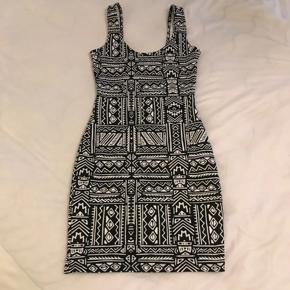 H&M Aztec print bodycon dress - Picture 1 of 3